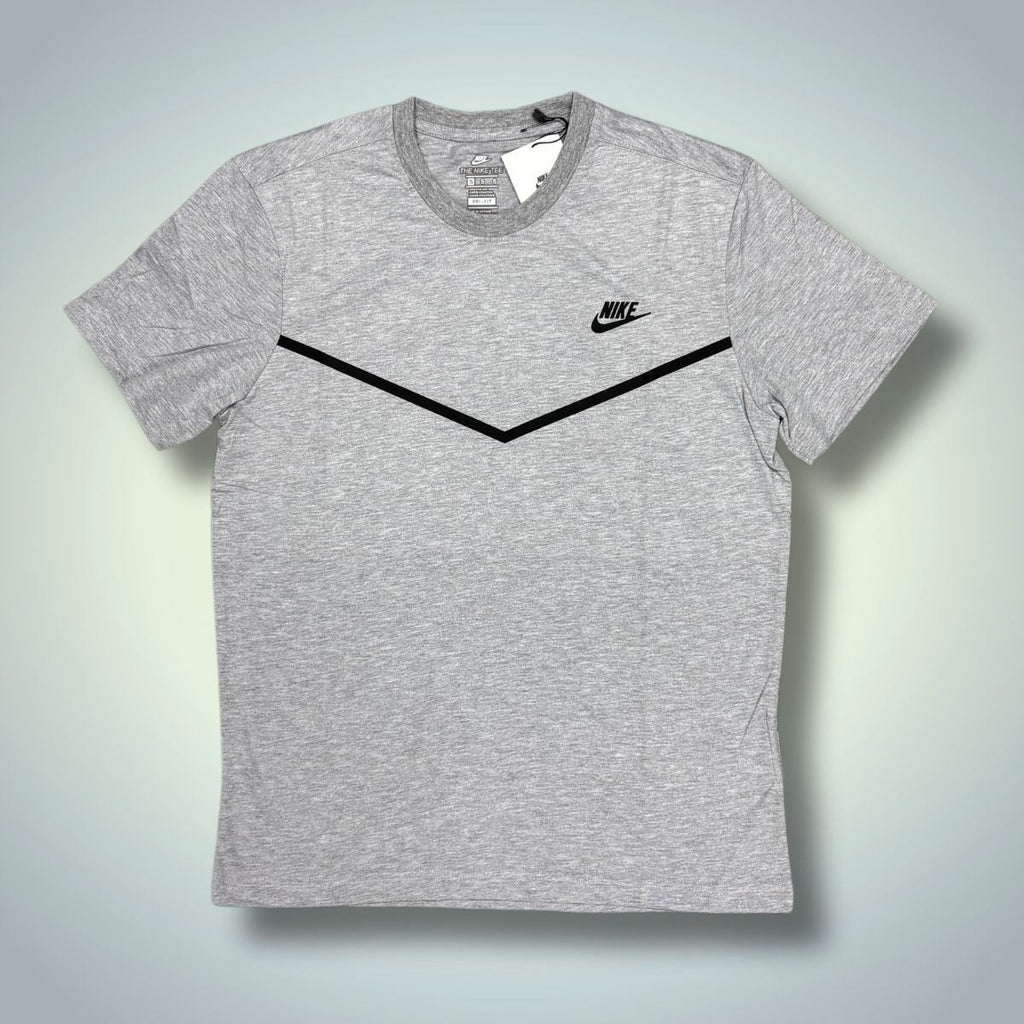 Otroška majica Nike Tech Fleece, siva. Vrhunska kakovost.