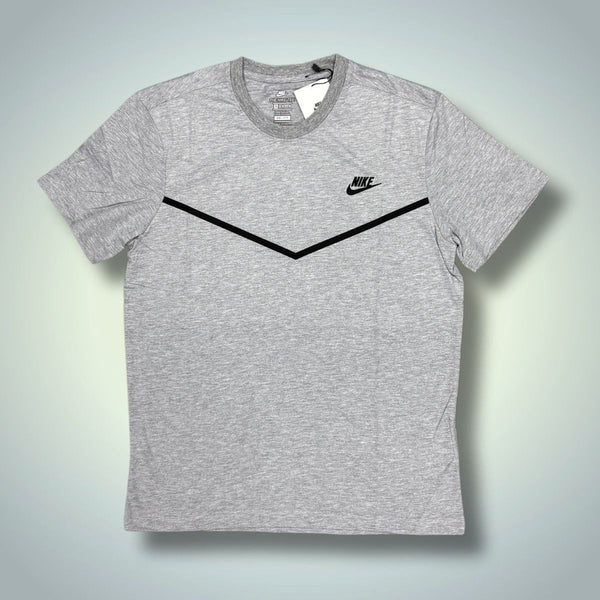 Otroška majica Nike Tech Fleece, siva. Vrhunska kakovost.