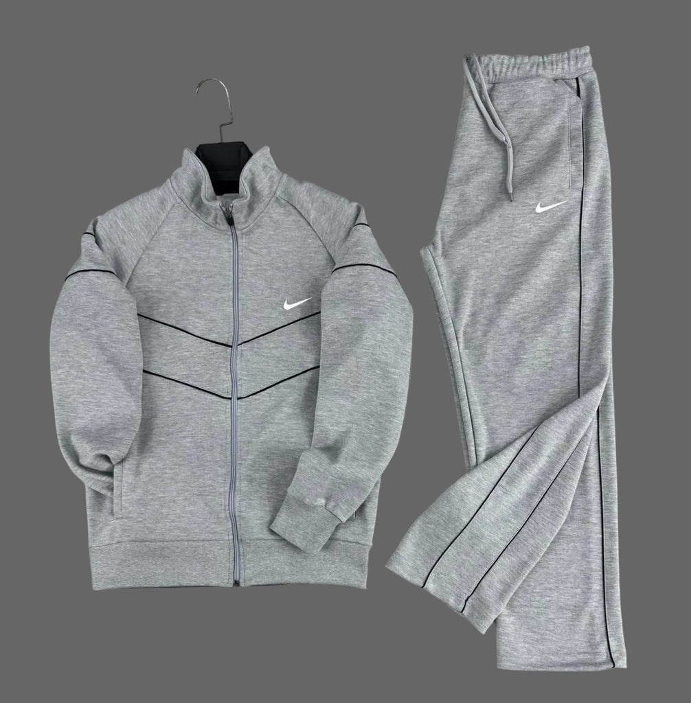 Moška trenirka Nike, siva z dvema črnima črtama