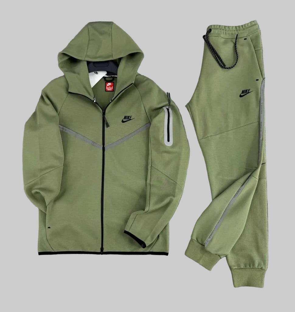 Moška trenirka Nike Tech Fleece, olivno zelena, z odsevnimi trakovi in žepom na rokavu