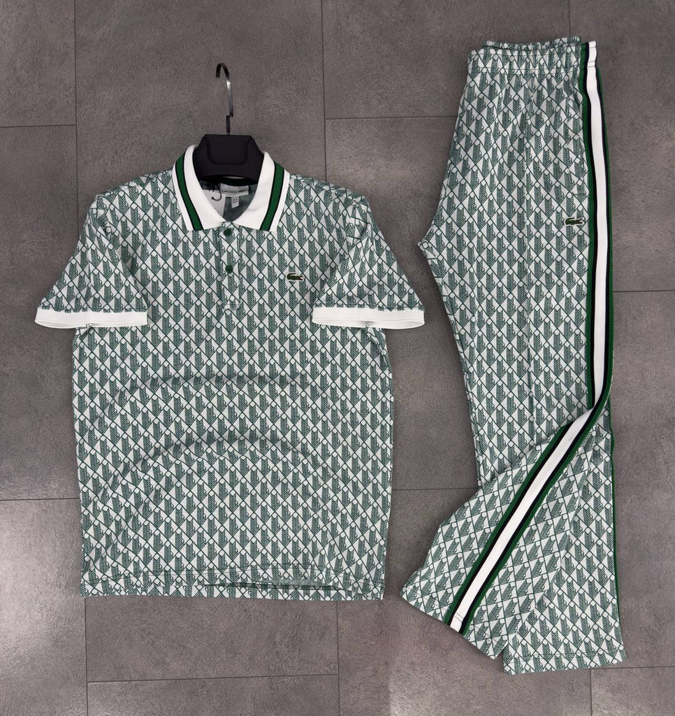 Moški komplet Lacoste, srajca z ovratnikom in dolge hlače, svetlo zelene barve z žakardovim monogramom.