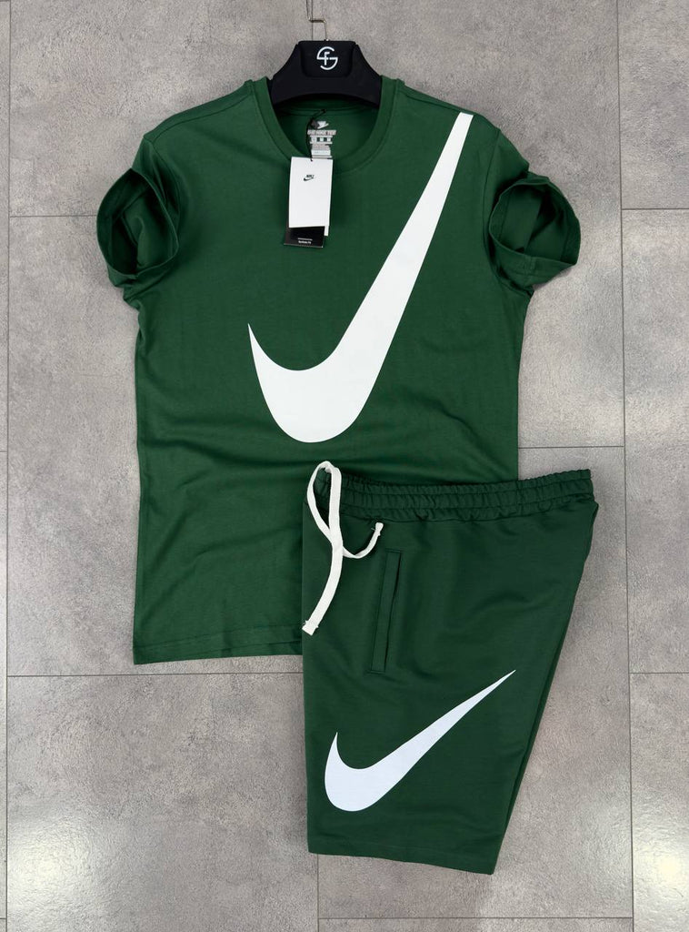 Moški komplet Nike, majica in kratke hlače zelena. Premium kakovost.