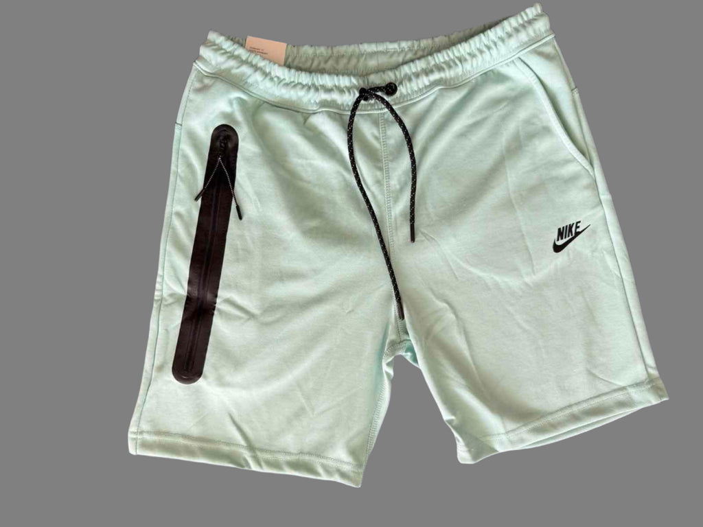 Moške športne kratke hlače Nike Tech Fleece, turkizne barve.