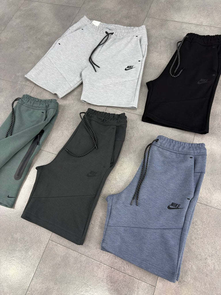 Moške športne kratke hlače Nike Tech Fleece, grafitne barve.