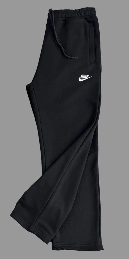 Moške trenirne hlače Nike, črne z belim logotipom, raven kroj