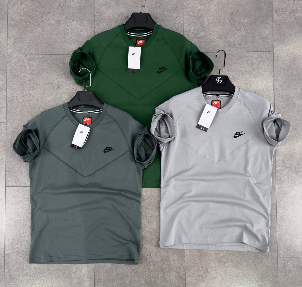 Moška majica Nike,temno siva.